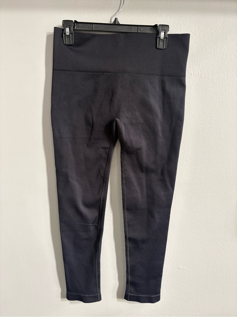 HALARA Black Ribbed Sculpting Leggings, butt scrunch XL NWT